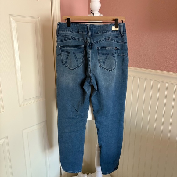 Seven Women’s Jeans size 10 Booty Shaper Medium Wash - Picture 4 of 8